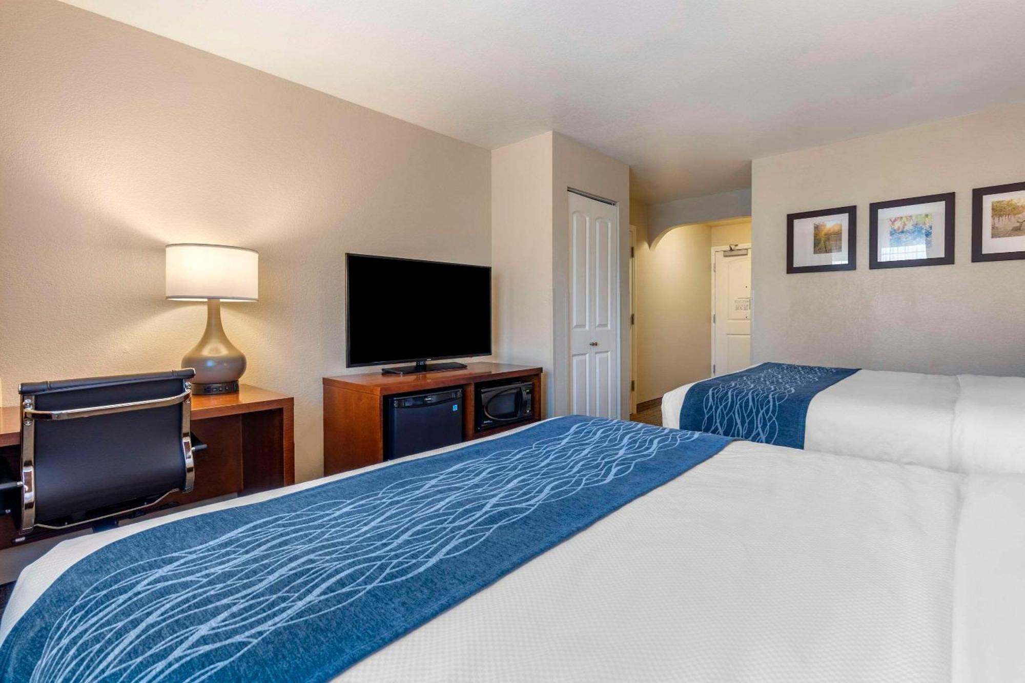 Comfort Inn & Suites Ukiah Mendocino County Luaran gambar